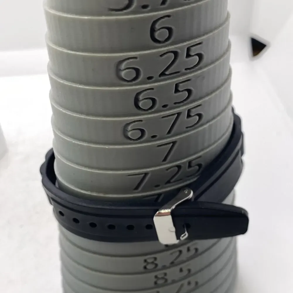 Unisex Rubber Rotating Bezel Dive Style Watch Works New Battery